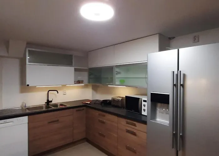 شقة In Easy Accessible New Near Stave Church *